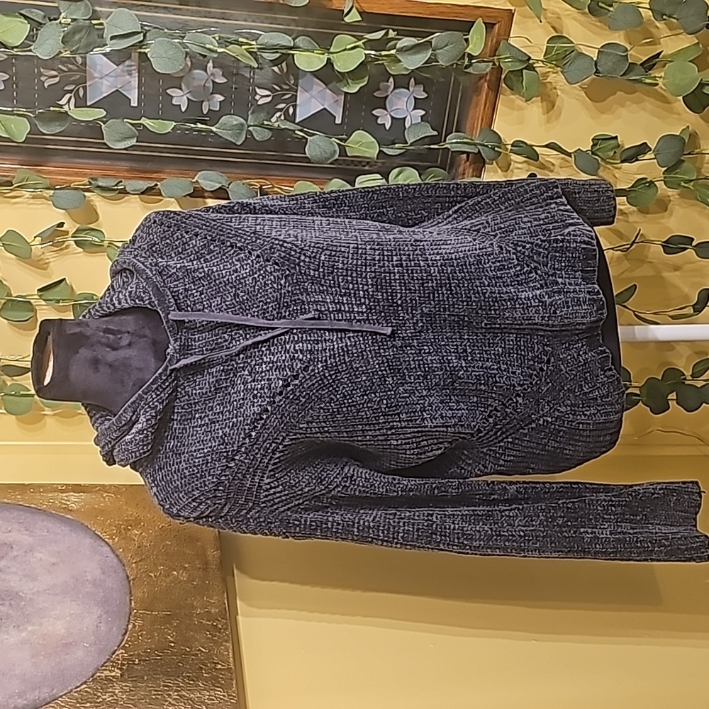 True Craft Chenelle Hoodie Size L